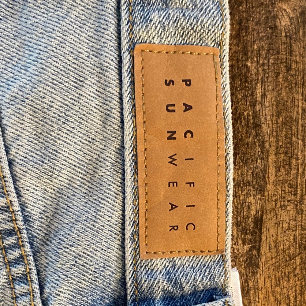 PacSun Light Blue Distressed Boyfriend Jeans - Picture 5 of 8